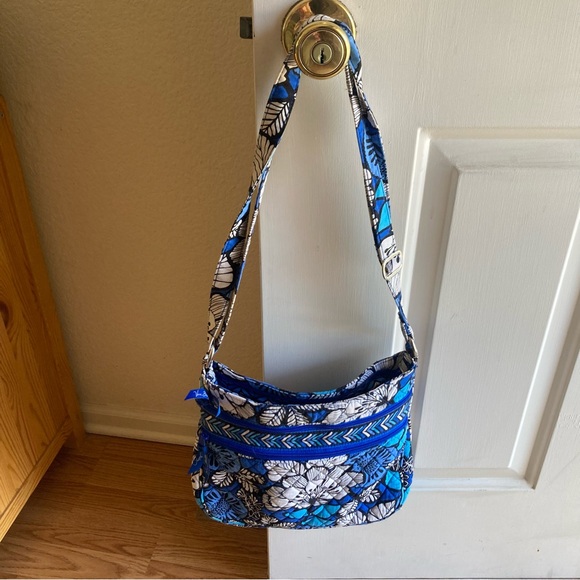 Vera Bradley triple zip bag - Picture 14 of 16